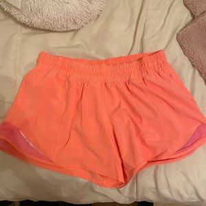 Lululemon Hotty Hot short 4”